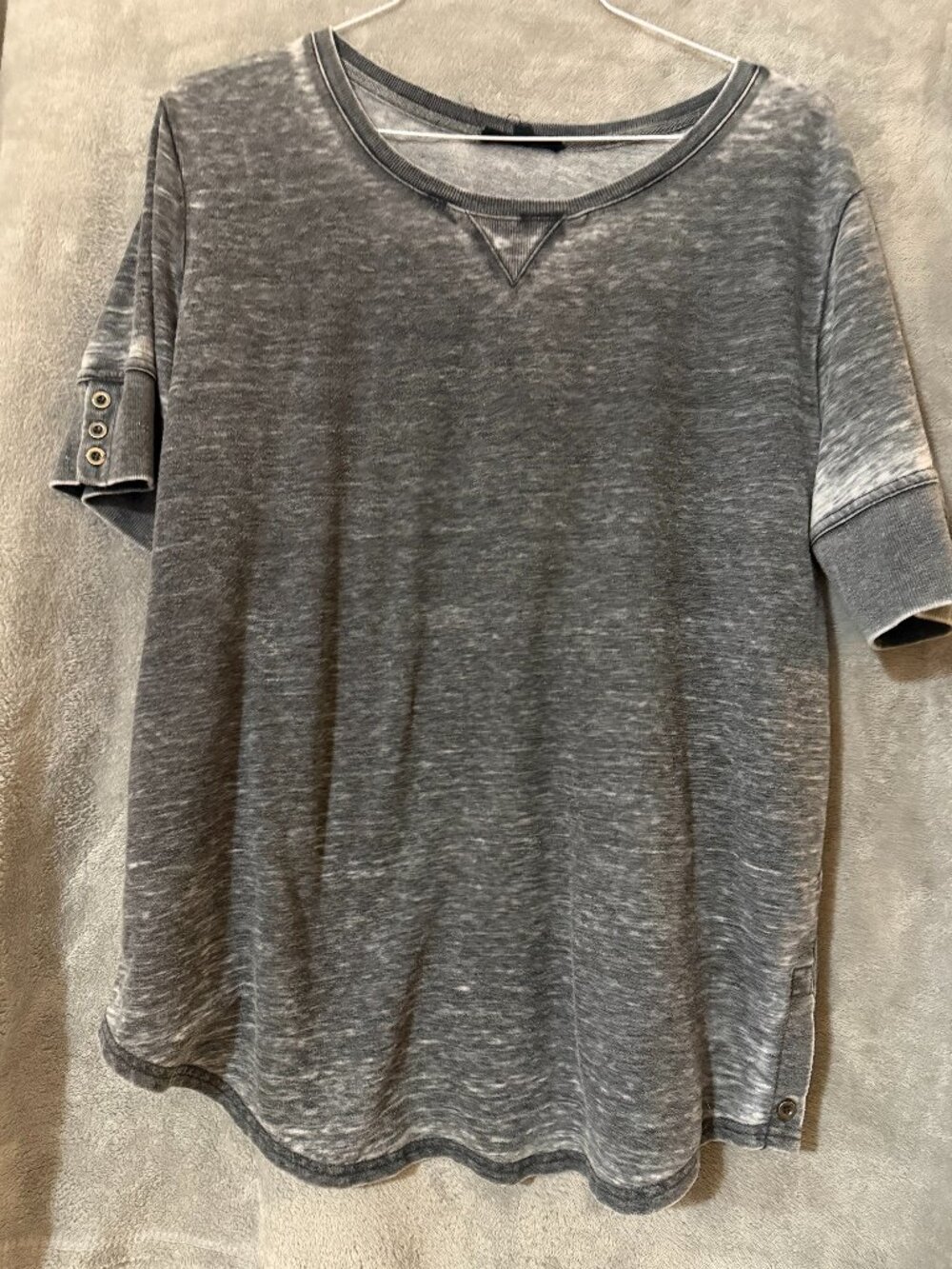 Jane and Delancey gray burnout tunic top